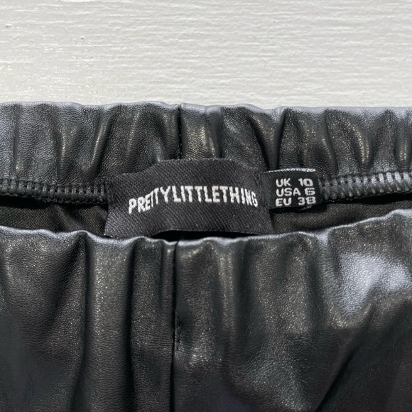 PrettyLittleThing Black Faux Leather Side Split Hem High Rise Pants Size 6 - Picture 15 of 16